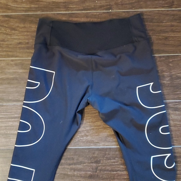 Nike "just do it" legend pant crop - Picture 4 of 4